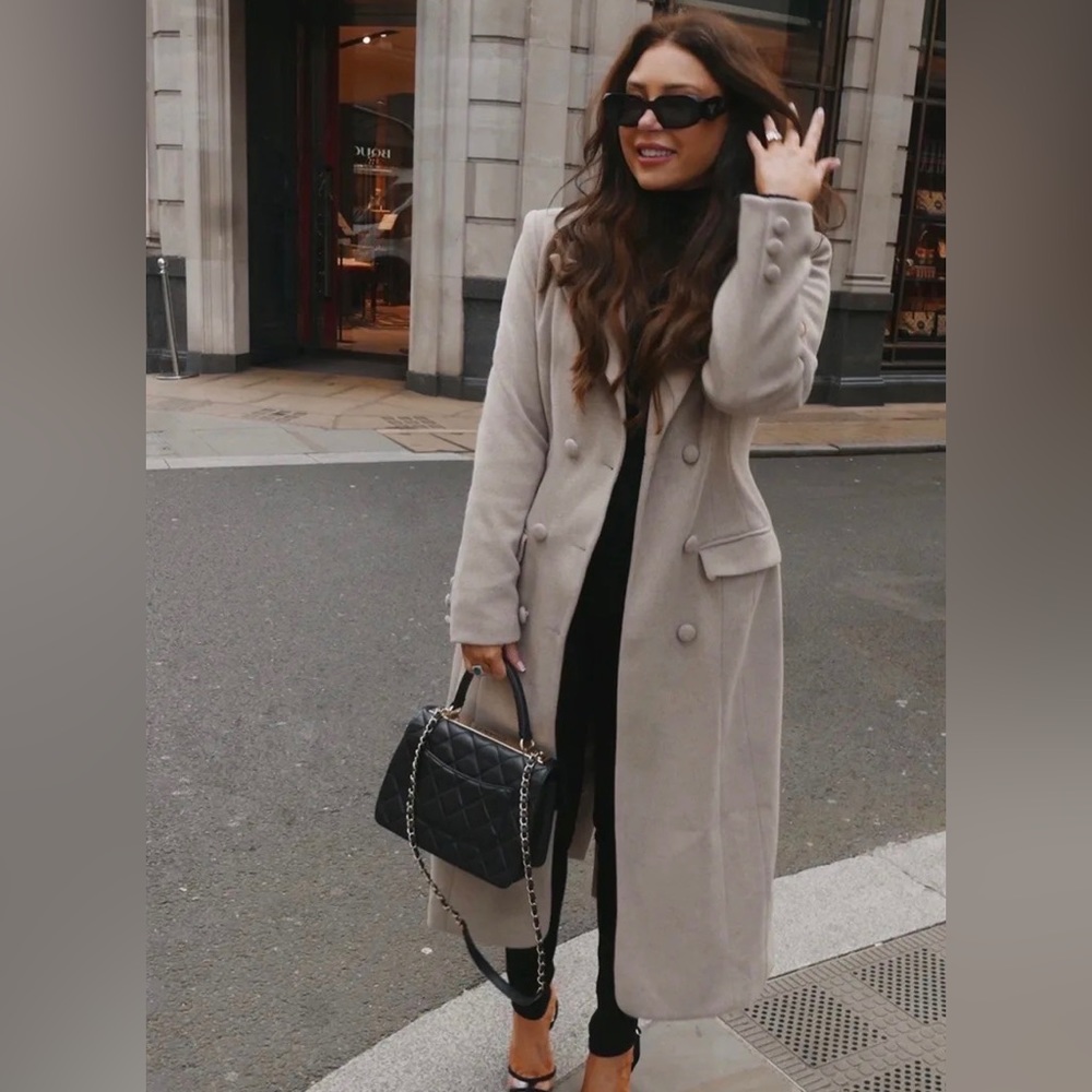 NWT Grey Hourglass Coat, Size 22 ❤️